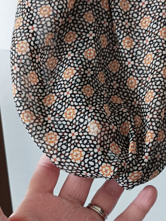 MAURICES Beige Patterned Peasant Blouse Size XS ($14) - Picture 4 of 11